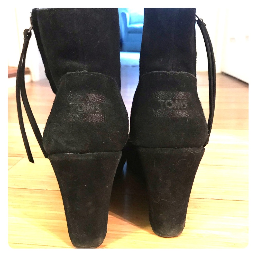 TOMS wedge booties. W9